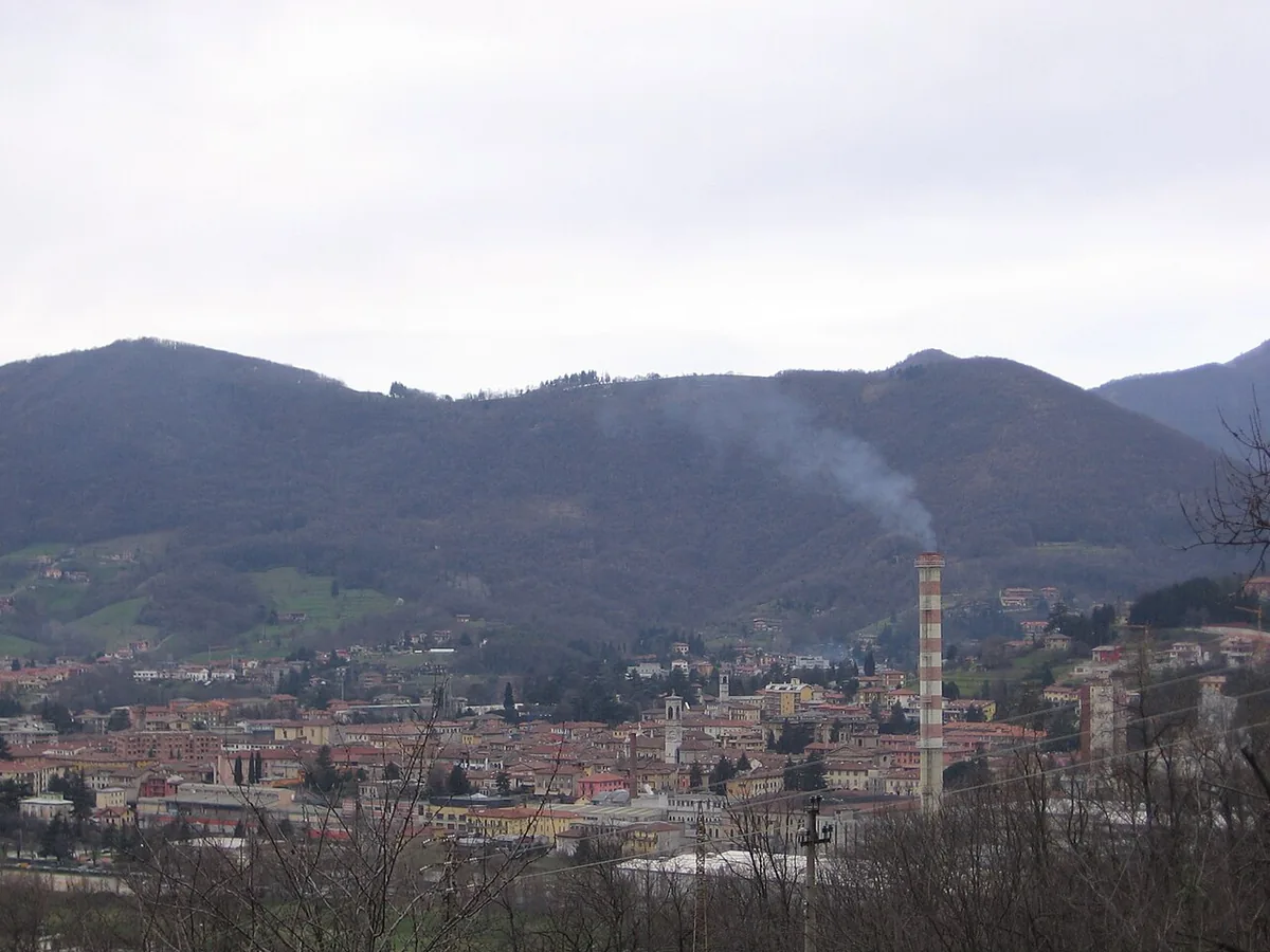 Veduta di Alzano Lombardo.