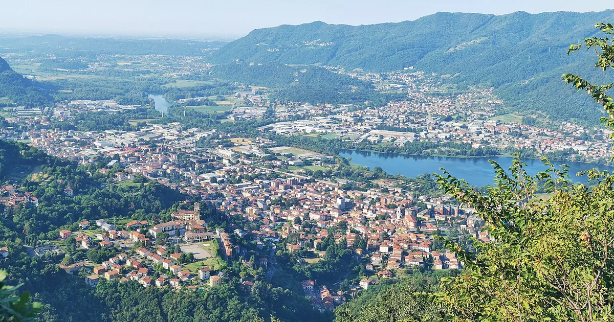 Veduta di Calolziocorte.