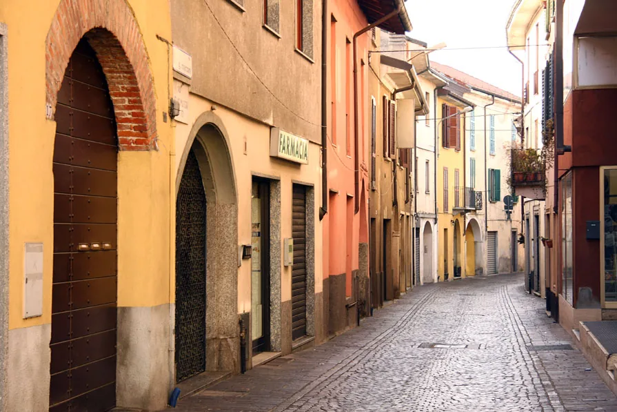 Veduta di Castelletto sopra Ticino.