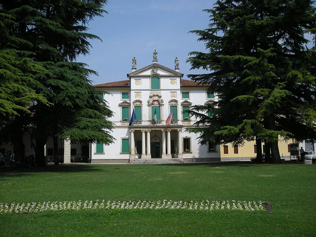 Veduta di Dueville.