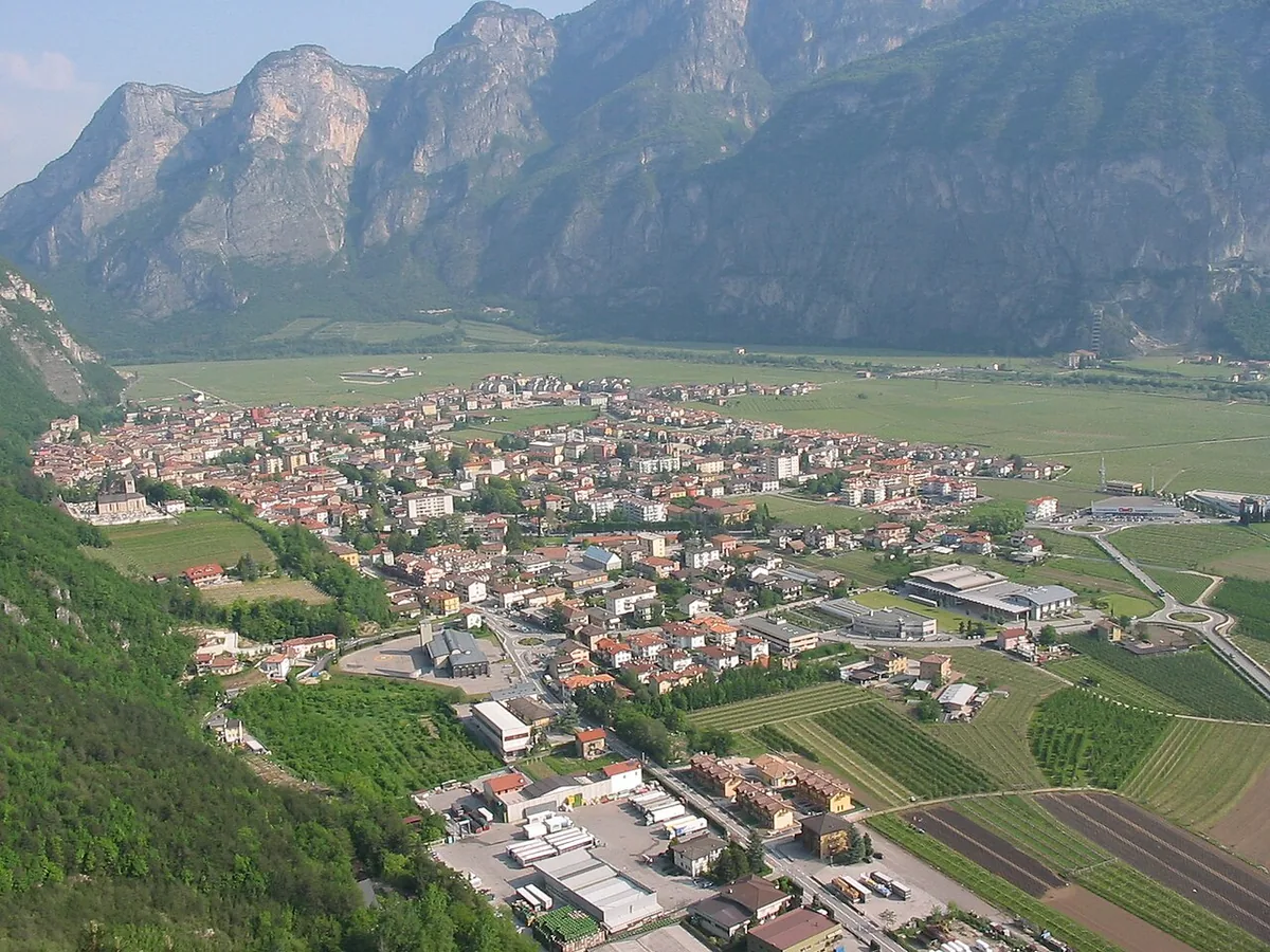 Veduta di Mezzolombardo.
