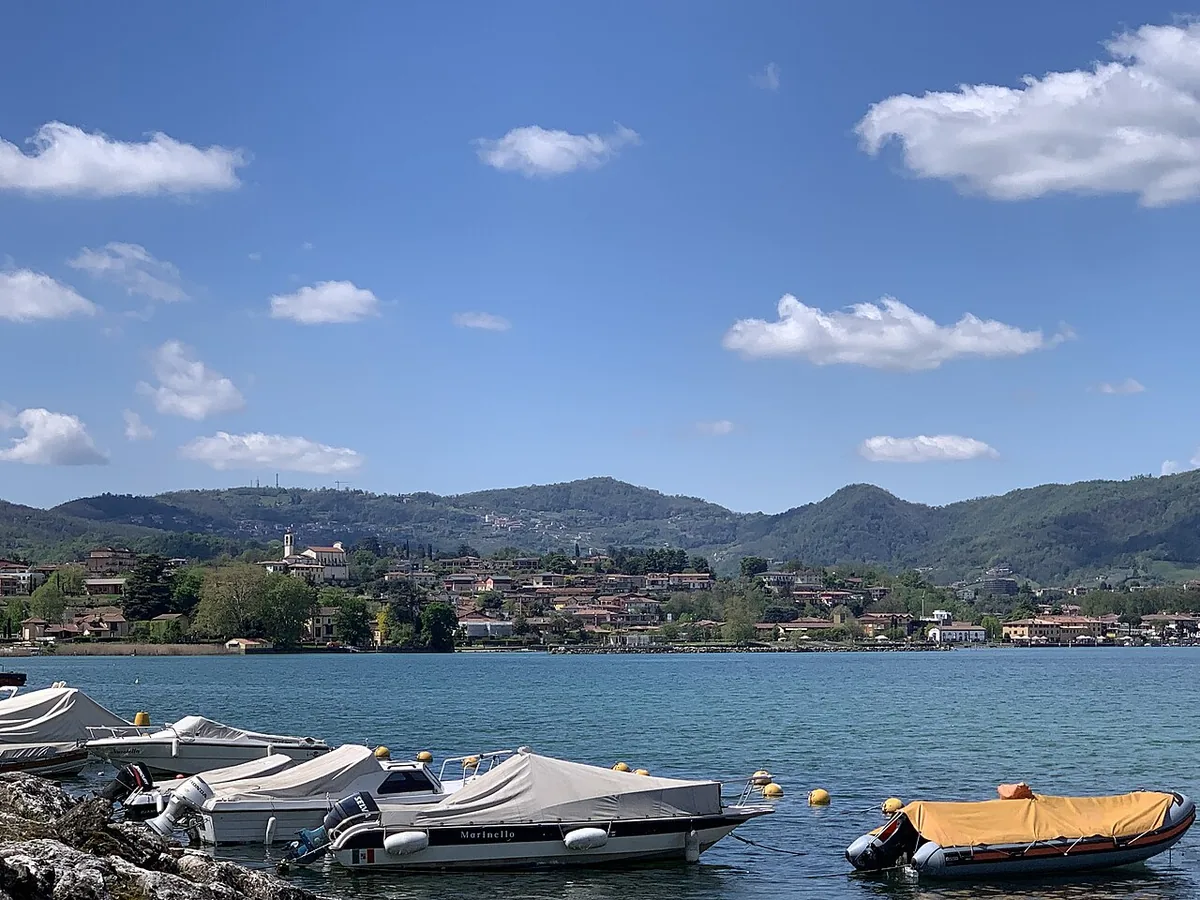 Veduta di Paratico.