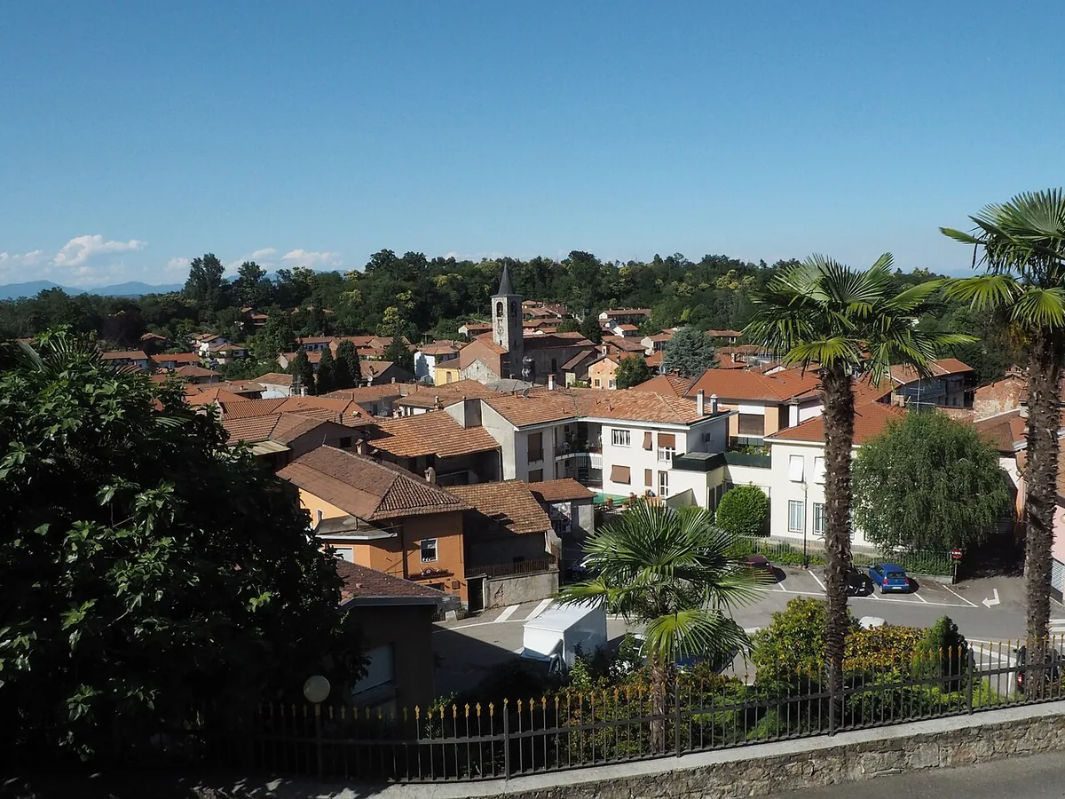 Veduta di Varallo Pombia.