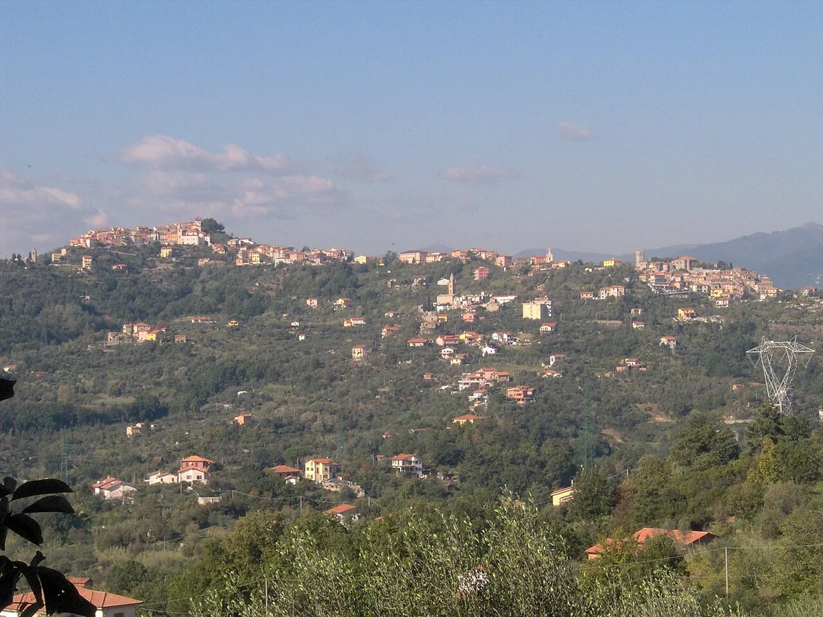 Veduta di Vezzano Ligure.